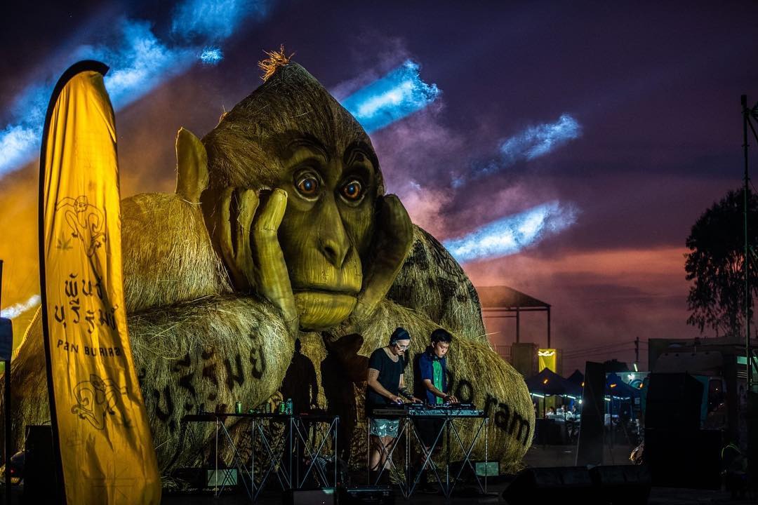 Pan Buri Ram Stage, view 5