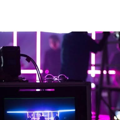 Crescendo Official MV, view 1